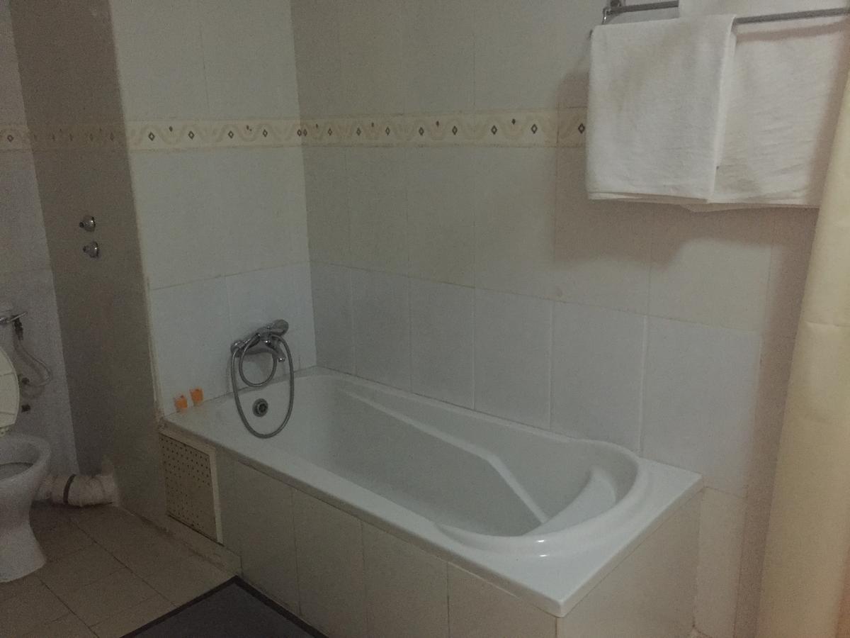 Ampomaah Hotel Аккра Номер фото